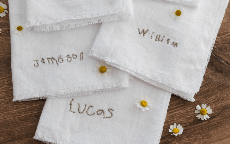 actual handwriting embroidered onto linen dinner napkins from madly wish